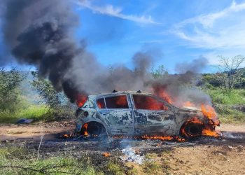 Za vrijeme slavlja aktivirao pirotehničko sredstvo, izazvao požar u Solinu, u kojem su oštećena tri vozila