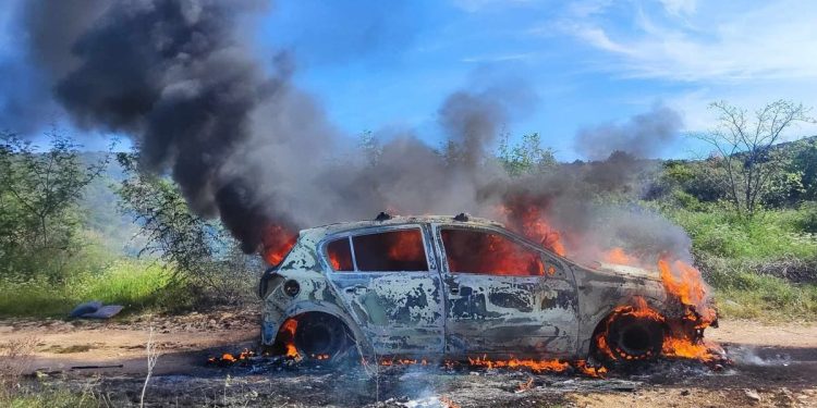 Za vrijeme slavlja aktivirao pirotehničko sredstvo, izazvao požar u Solinu, u kojem su oštećena tri vozila