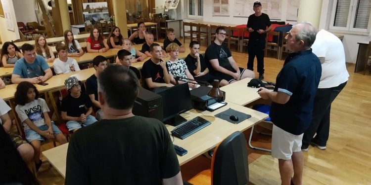 Započeo s radom šesnaesti Ljetni kamp za mlade radioamatere Zvjezdano selo Mosor!