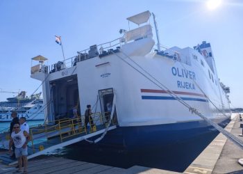 Zašto se auti ne mogu normalno ukrcavati na trajekt Oliver? “Taj problem je bio poznat…”