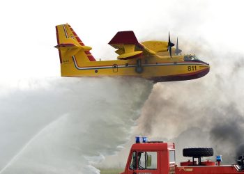 Zbog jakog vjetra kod Tučepa se aktiviraju novi požari