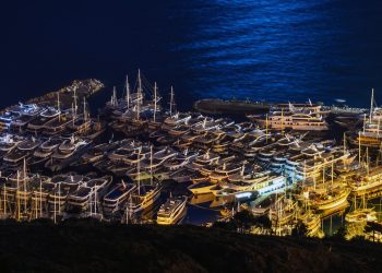 Zbogom, Ivica: Večeras se oglasile brodske sirene za oproštaj od brodara