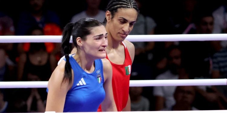 PLASMAN U POLUFINALE Alžirska boksačica koju optužuju da je muškarac osvojila medalju. Rasplakala se | NACIONAL.HR