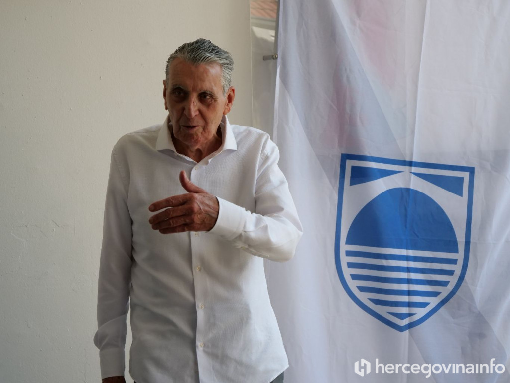 Otkrivanje spomenika Mostar