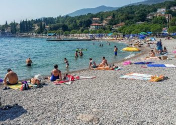 U Ičićima onečišćeno more!