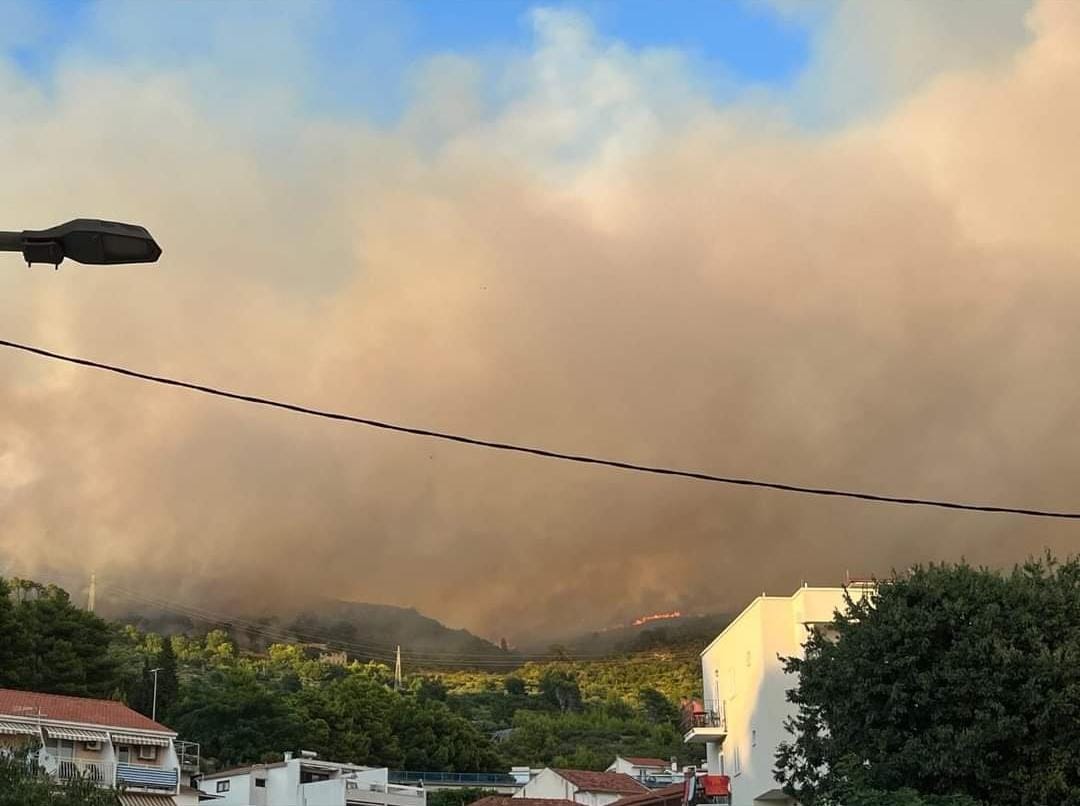 podgora pozar tucepi 1 