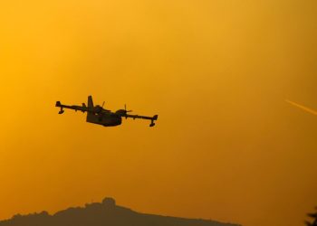 POŽARI NE STAJU Novi požar kod Trogira. U Žrnovnicu stigla i vojska