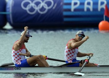 ISPISALI POVIJEST Kakva utrka u Parizu: Novo zlato za braću Sinković! | NACIONAL.HR
