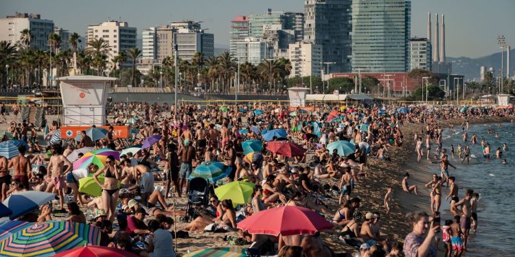 BARCELONA KAO PRIMJER Odlučili se obračunati s masovnim turizmom. Nastradat će kruzeri i iznajmljivači | NACIONAL.HR