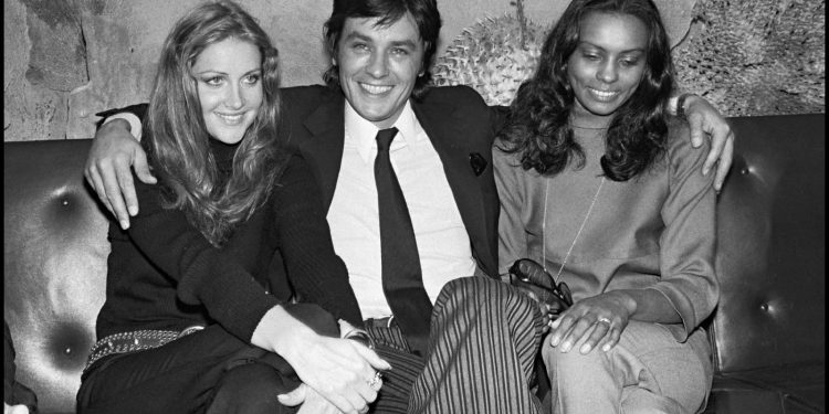 FATALNI SRCOLOMAC Varao je najveću ljubav, Jaggeru pred nosom ‘oteo‘ djevojku, a zbog nasljedstva djeca su mu na sudu | NACIONAL.HR