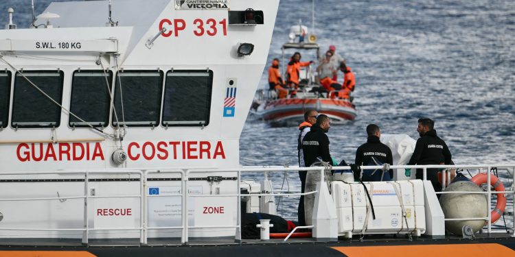 ČEKA SE IDENTIFIKACIJA Pronađena četiri tijela u potonuloj jahti kod Sicilije | NACIONAL.HR