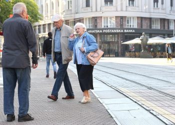 STIŽU PARE Evo kad počinje isplata naknade za starije u iznosu od 150 eura | NACIONAL.HR