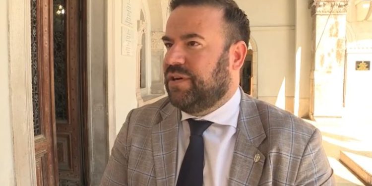 GRBIN ŽELI PULU Zoričić ‘Drago mi je da kritiziraju oni koji dosad ništa nisu napravili u političkom životu’ | NACIONAL.HR