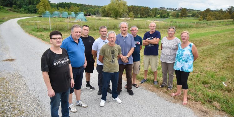 ‘ŠOKIRALO NAS JE…’ Ivanečki poljoprivrednici tvrde da im lokalni poduzetnik uz pomoć države otima zemlju | NACIONAL.HR