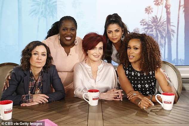 Godine 2020. Eve (sasvim desno) nominirana je za dnevnu nagradu Emmy za suvođenje CBS-ove emisije The Talk, uz Sharon Osbourne, Sheryl Underwood i Carrie Ann Inaba