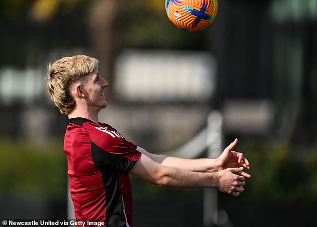 Anthony Gordon trenirao je u srijedu prije puta Newcastlea u Fulham ovog vikenda