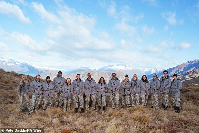 Najnovija serija SAS: Who Dares Wins također uključuje Rachel Johnson, Petea Wicksa, Ellie Downie, Tez Ilyas, Ovie Soko, Lani Daniels, Biancu Gascoigne, Chrisa Robshawa, Cherry Healey, Anthonyja Ogogoa, Shaziju Mirzu, Georgiju Harrison, Bobbyja Norrisa i Marnie Simpson