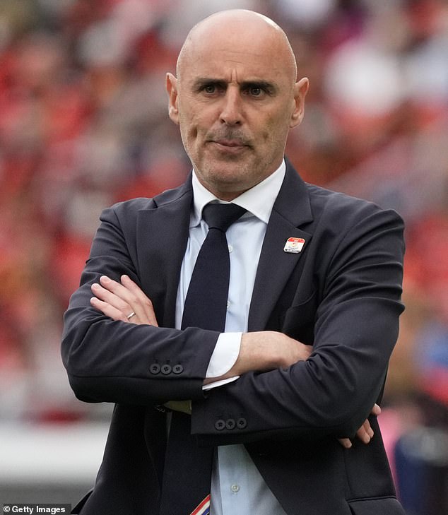 Stekao je zastrašujuću reputaciju nogometno tvrdog čovjeka u svojim igračkim danima - i čini se da se ništa nije promijenilo kada je u pitanju trener Kevin Muscat (na slici)