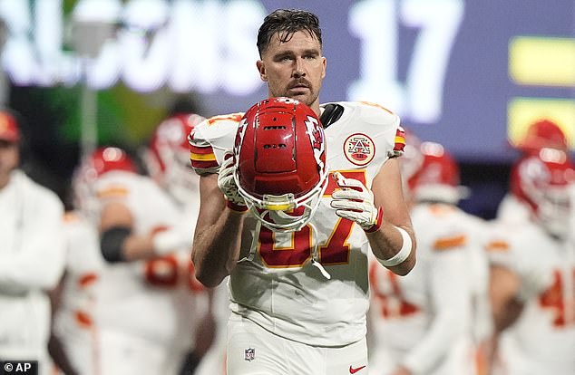 Kelce je nastavio s najgorim oblikom svoje NFL karijere dok mu navijači i analitičari govore da se povuče