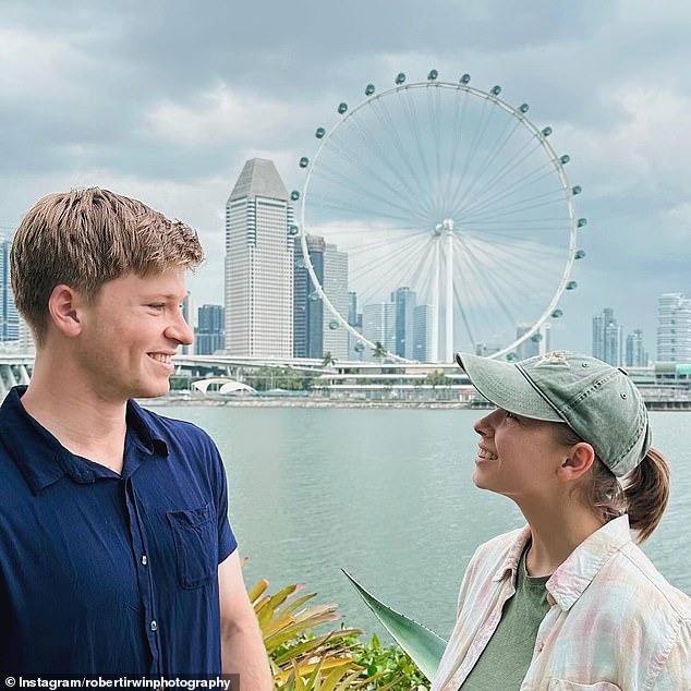 Reakcija obožavatelja uslijedila je nakon što je Robert (20) na svom Instagramu podijelio osvrt na sebe i sestru Bindi u Southbanku u Brisbaneu prije 10 godina. Oba na slici