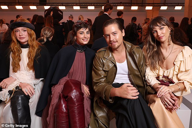 Cole and his girlfriend sat beside Marina Ruy Barbosa and Taylor Hill