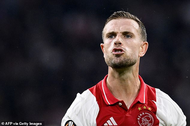 Kapetan Ajaxa Jordan Henderson slikan tijekom pobjede 4-0 nad Bešiktašem u četvrtak navečer