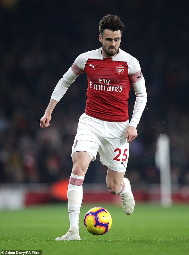 32-godišnjak je upisao preko 100 nastupa u Premier ligi za Arsenal i West Ham United