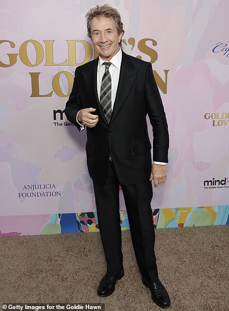Martin Short was also in attendance in a sleek black suit which was paired with a white shirt as well as a gray-patterned tie