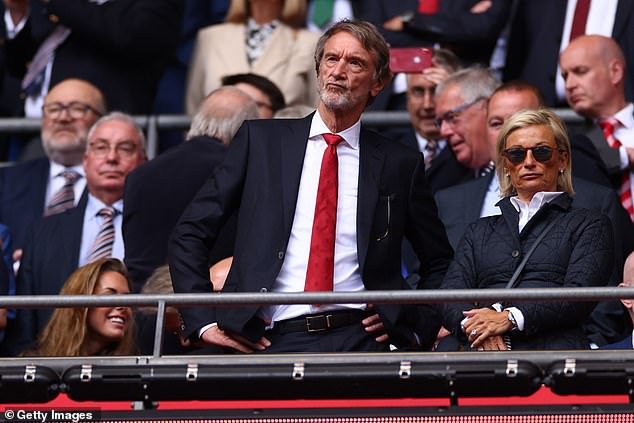 Vlasnik Sir Jim Ratcliffe odlučio je podržati Ten Haga tijekom ljeta, ali bi se još mogao predomisliti