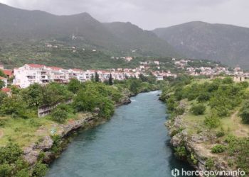 AKCIJA POTRAGE U MOSTARU Mladić skočio u Neretvu