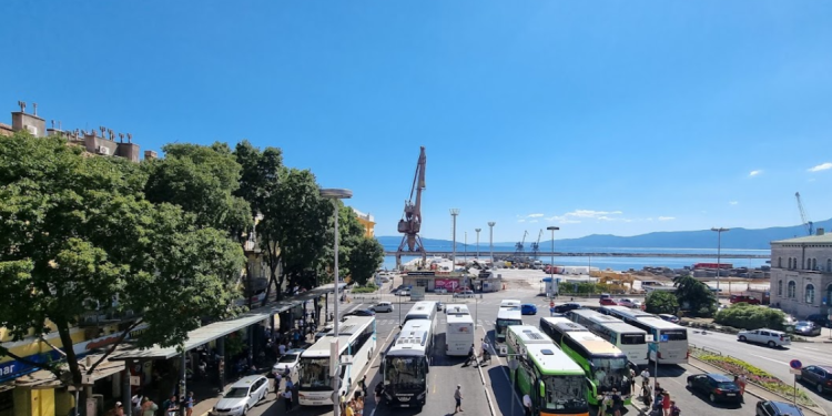 AKO PROĐE PRORAČUN Riječki srednjoškolci od iduće godine voze se besplatno!