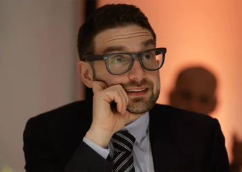 Alex Soros, Georgeov sin, okuplja se s Timom Walzom na sastanku u stanu u New Yorku