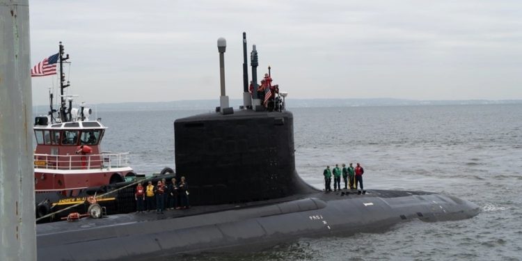 Američka mornarica lansirala je prvu rodno neutralnu podmornicu — RT World News