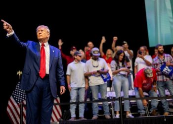 Amerika mora izaći iz Ukrajine – Trump – RT World News