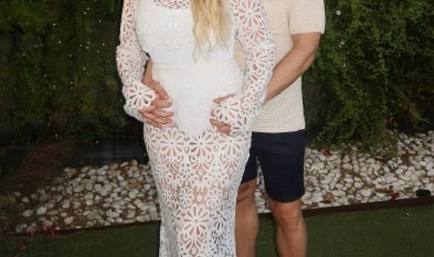 Amy Hart se udala! Zvijezda Love Islanda potvrdila je da je izmijenila zavjete sa zaručnikom Samom Rasonom u Španjolskoj – godinu dana nakon što su objavili njihove zaruke