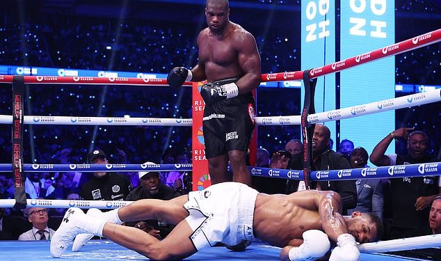 Anthony Joshua je čuo kako Daniela Duboisa naziva ‘s**om’ samo nekoliko trenutaka prije brutalnog poraza s nokautom u petoj rundi na stadionu Wembley