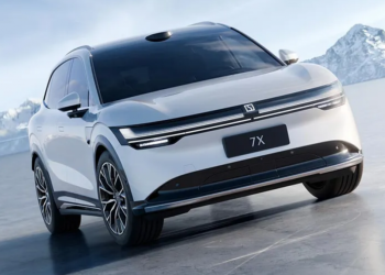 Auto Klub – Brži od Porschea 911: Kinezi predstavili novi obiteljski SUV koji stiže i u Europu