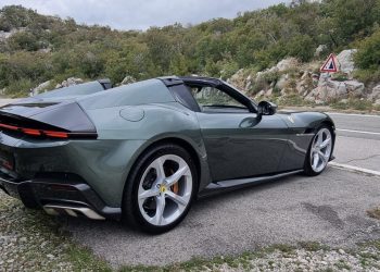 Auto Klub – Ferrari odabrao Hrvatsku za snimanje reklame za svoj najekskluzivniji model! 12Cilindri uhvaćen kod Karlobaga