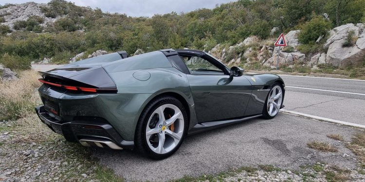 Auto Klub – Ferrari odabrao Hrvatsku za snimanje reklame za svoj najekskluzivniji model! 12Cilindri uhvaćen kod Karlobaga