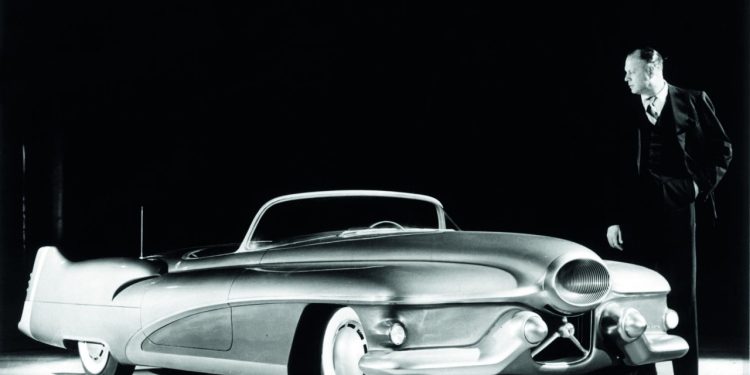 Auto Klub – Harley J. Earl: Priča o čovjeku koji je izmislio zanimanje automobilskog dizajnera i uveo posebnu inovaciju