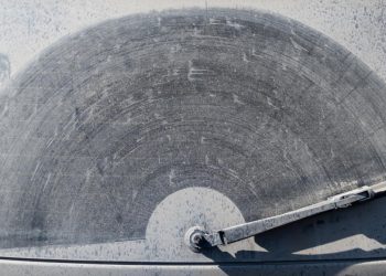 Auto Klub – Jeste li znali: Zašto većina tipova automobila ima stražnji brisač, a limuzine nemaju?