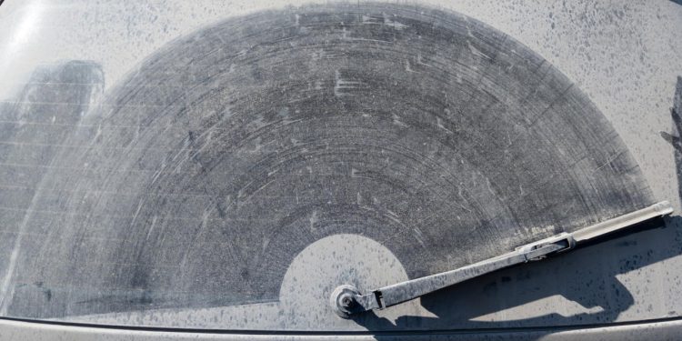 Auto Klub – Jeste li znali: Zašto većina tipova automobila ima stražnji brisač, a limuzine nemaju?