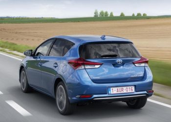 Auto Klub – Koliko je dobar izbor kompaktna Toyota Auris? Japanski Golf plijeni pouzdanošću i nema izraženih mana