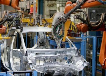 Auto Klub – Kriza je: Mnogi europski proizvođači očekuju veliki pad svojih dobiti. Jesu li krivi električni auti?