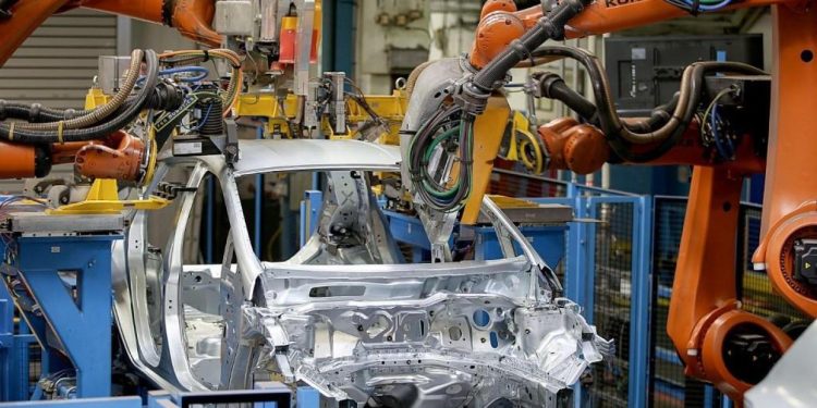 Auto Klub – Kriza je: Mnogi europski proizvođači očekuju veliki pad svojih dobiti. Jesu li krivi električni auti?