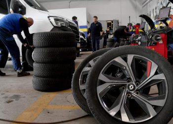 Auto Klub – Milijuni ljudi radi ovu pogrešku: Znate li na koju se osovinu stavlja novi par guma?