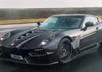 Auto Klub – Nakon ‘porođajnih muka’ konačno je stigao jedan od najposebnijih superautomobila današnjice