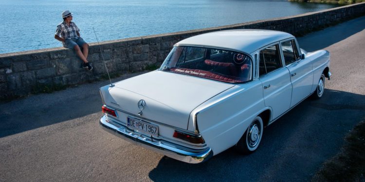 Auto Klub – Nikola iz Lokava je 10 godina obnavljao Mercedes 200 D ‘Repaš’: Posjetili smo ga u Gorskom kotaru