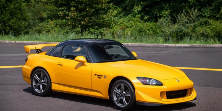 Auto Klub – Poželjni rijetki klasik Honda S2000: U dvije i pol godine je prešao samo 11 kilometara i sada se opet prodaje