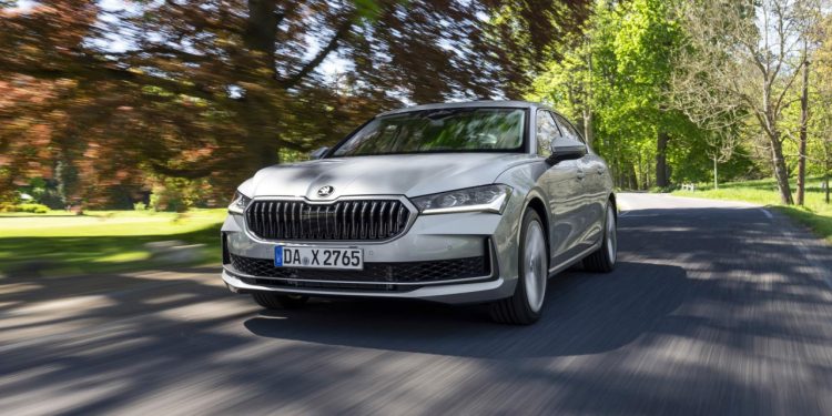 Auto Klub – Škoda Superb: Sve o prvoklasnoj poslovnoj krstarici stvorenoj za nizanje kilometara